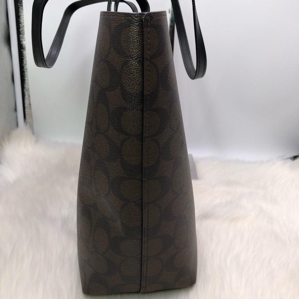 🎄🎁 Coach signature avenue tote - Picture 4 of 7